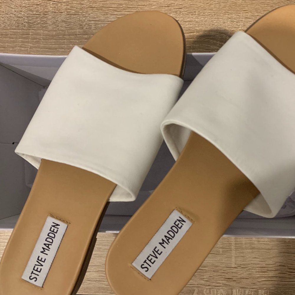 NEW Steve Madden Karolyn Sandal (White) - Size 7.5